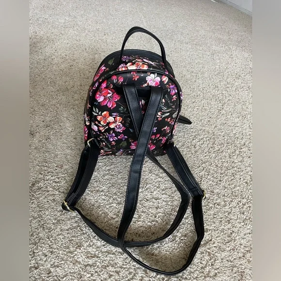 Juicy Couture Garden Backpack w/ Pouch - Picture 8 of 16